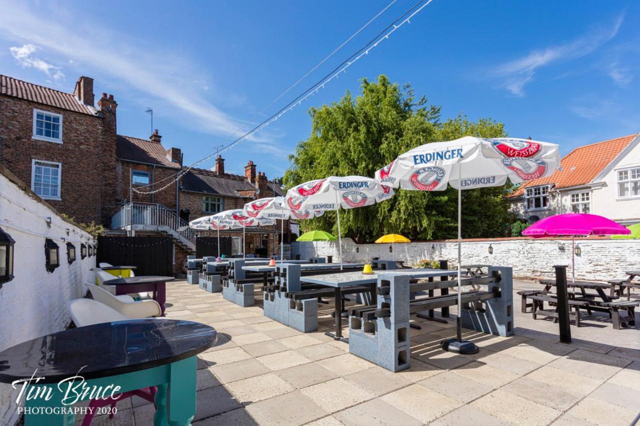 The Saddle Inn York Extérieur photo