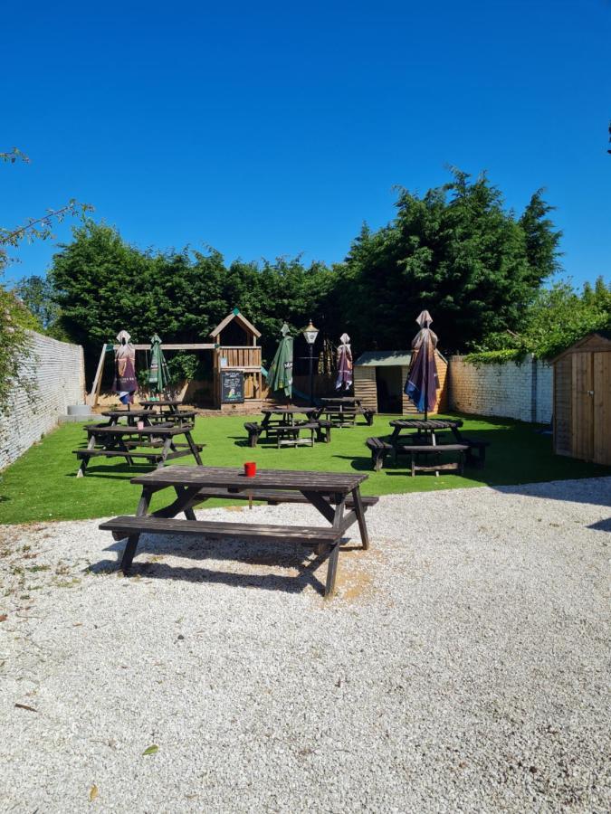 The Saddle Inn York Extérieur photo